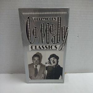 New, Hollywood's"COMEDY CLASSICS" 2 VHS Boxed set w/Laurel/Hardy, Marx Bros etc.